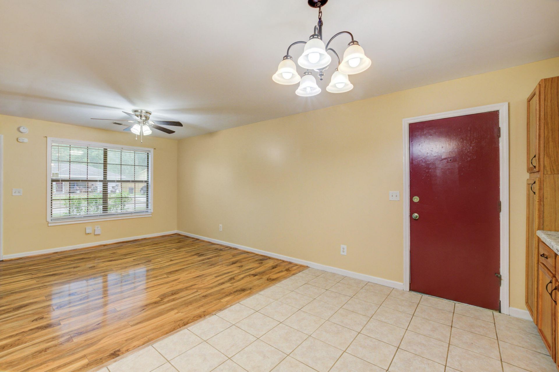 106 Carriage Court Photo 8