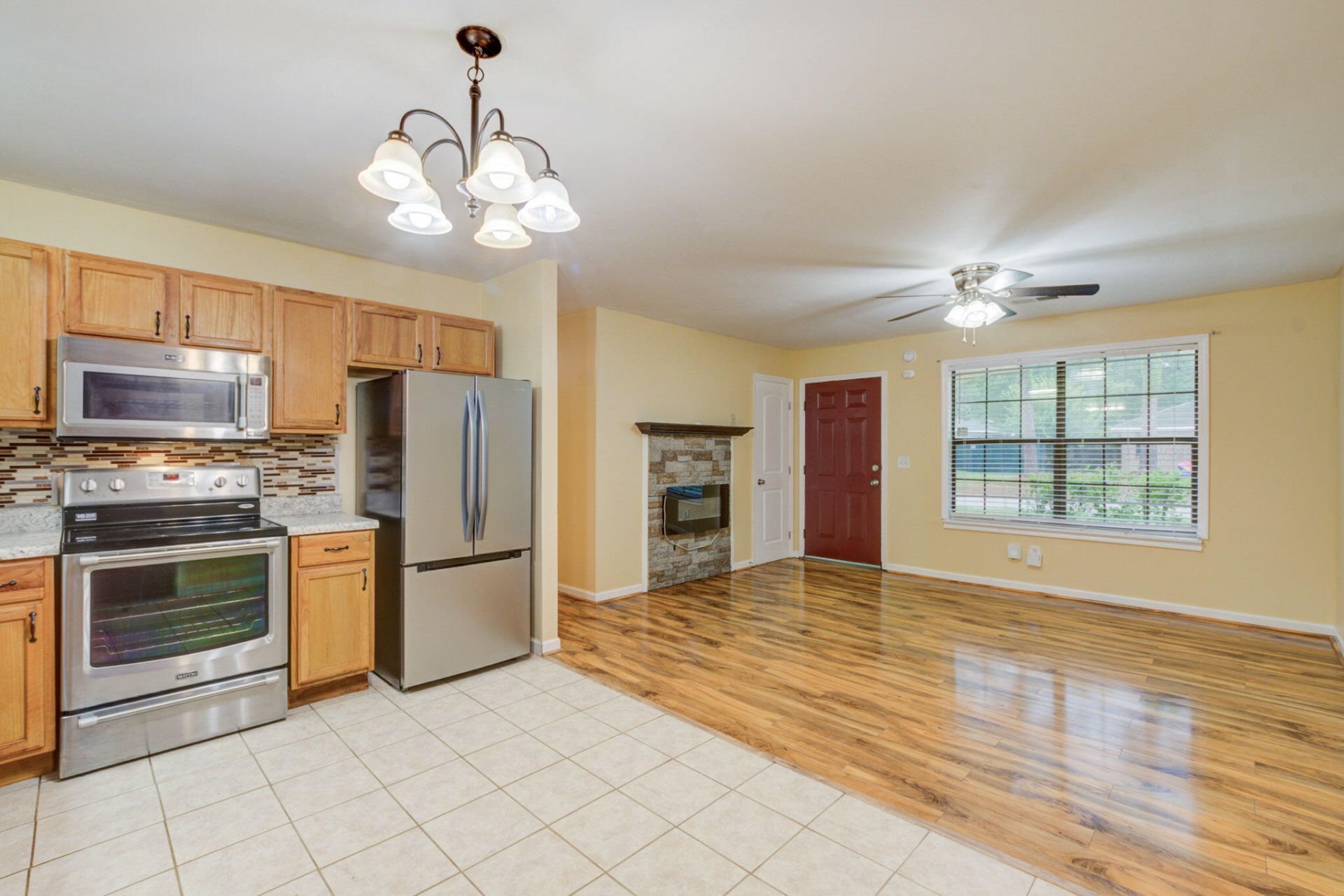 106 Carriage Court Photo 9