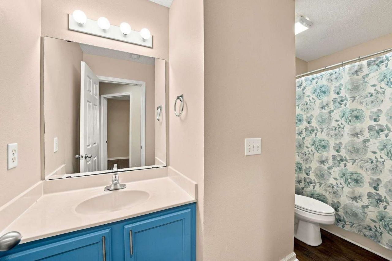 4255 Villas Dr. Photo 15