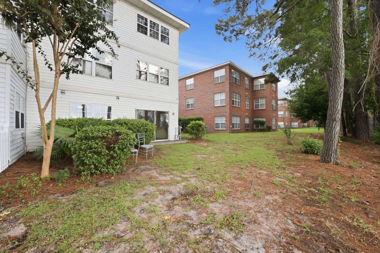 4255 Villas Dr. Photo 19