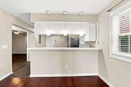 4255 Villas Dr. photo 4