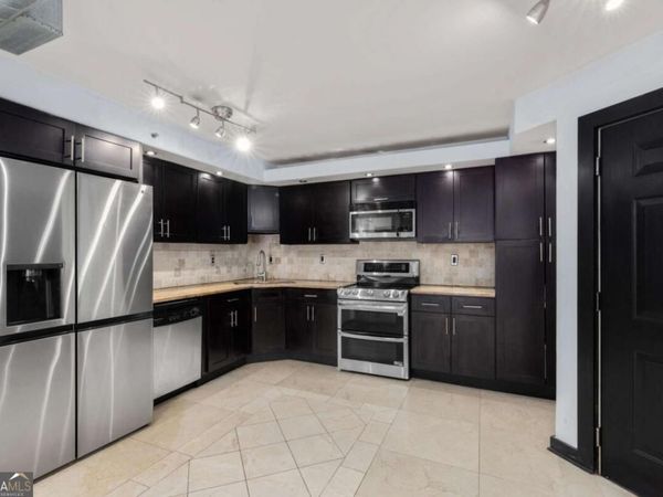 795 Hammond Drive, Unit 1013, Sandy Springs, GA 30328