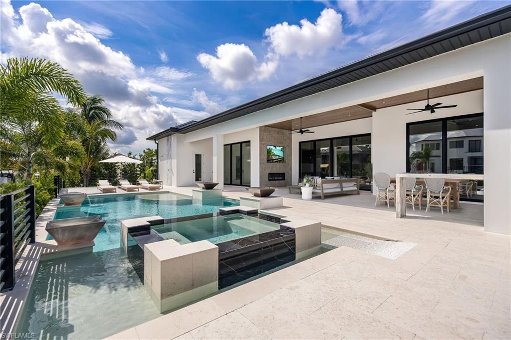 111 Montrose Dr, Fort Myers, FL 33919 Photo