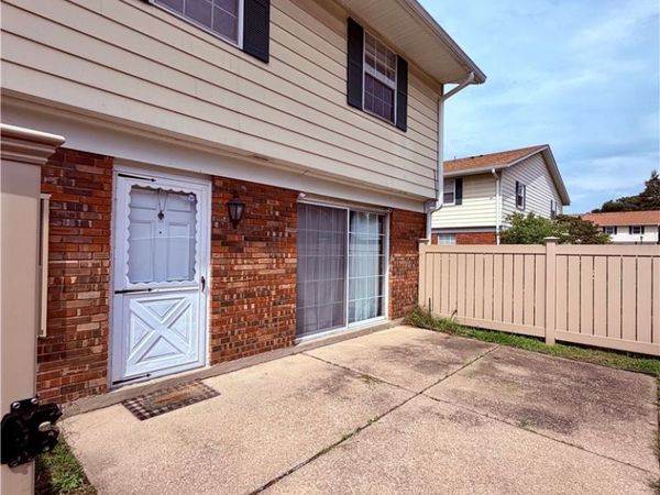 7970 Mentor Avenue , Unit I-05, Mentor, OH 44060