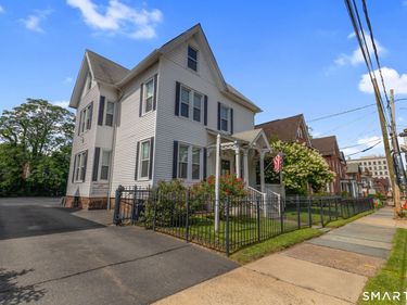 107 Oak , Hartford, CT 06106