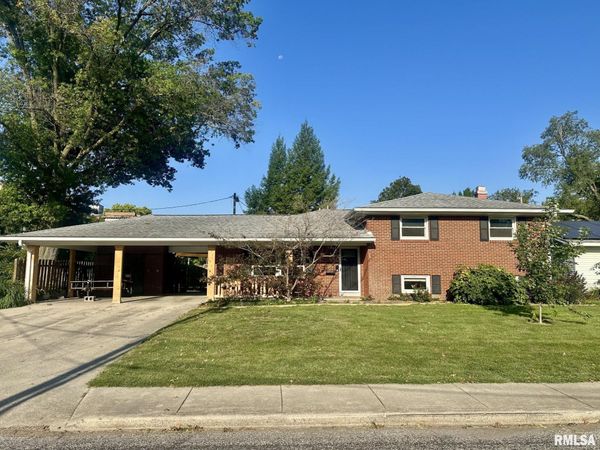 215 BROWN Street, Jacksonville, IL 62650
