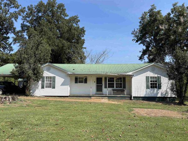 5995 BOBBITT RD, Moscow, TN 38057