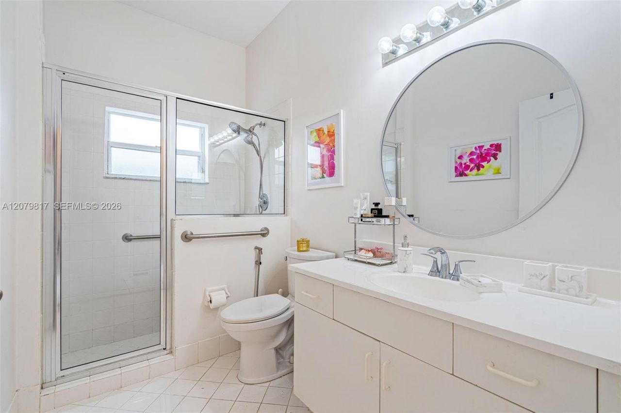 9750 NW 31st St, Doral, FL 33172 Photo