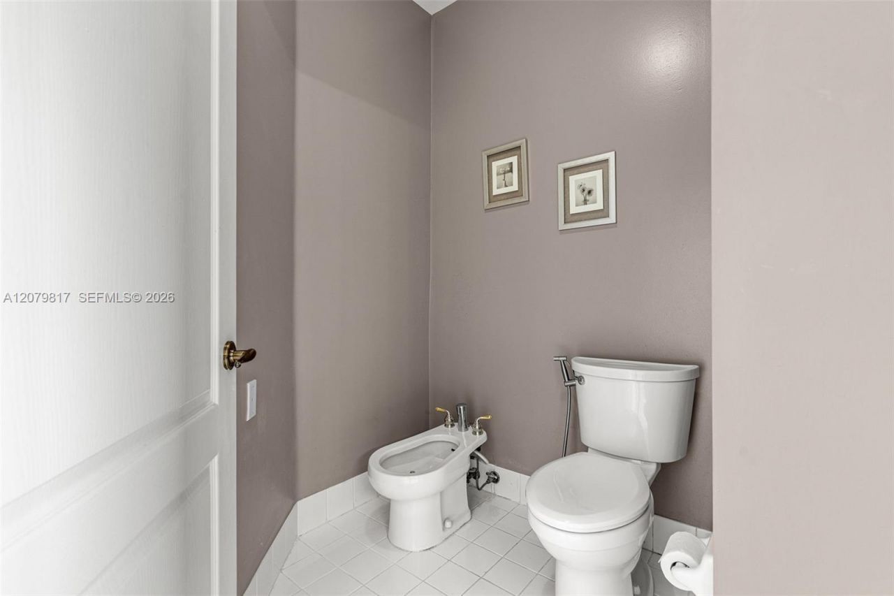 9750 NW 31st St, Doral, FL 33172 Photo