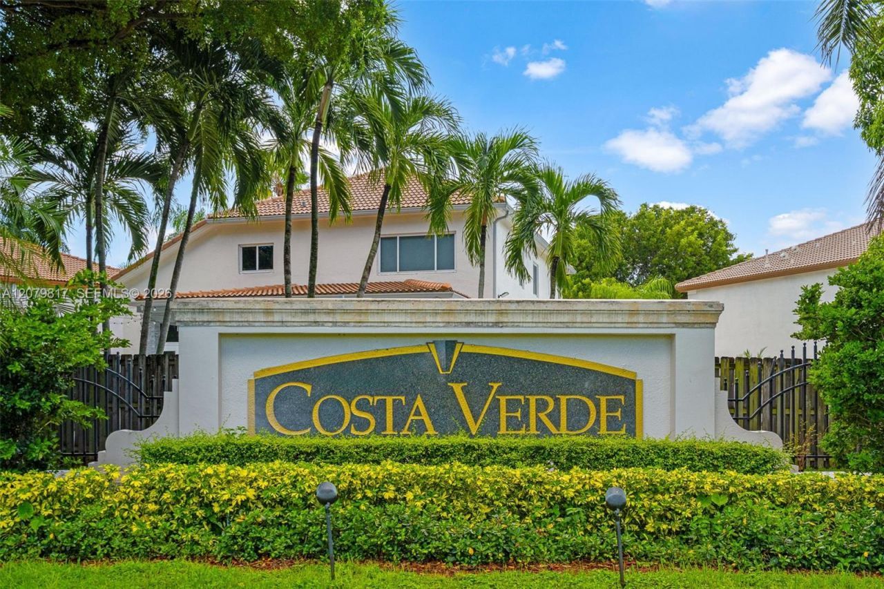 9750 NW 31st St, Doral, FL 33172 Photo