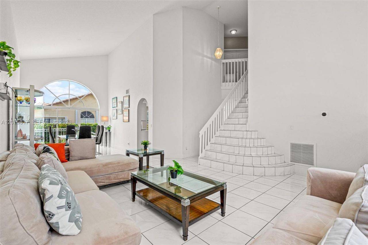 9750 NW 31st St, Doral, FL 33172 Photo