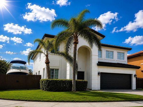 15813 SW 140th St , Miami, FL 33196