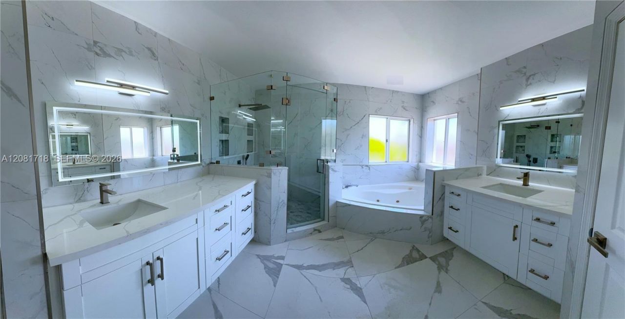 15813 SW 140th St , Miami, FL 33196 Photo