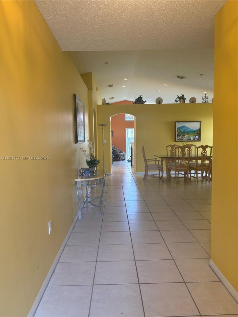 18581 NW 23rd St, Pembroke Pines, FL 33029 Photo