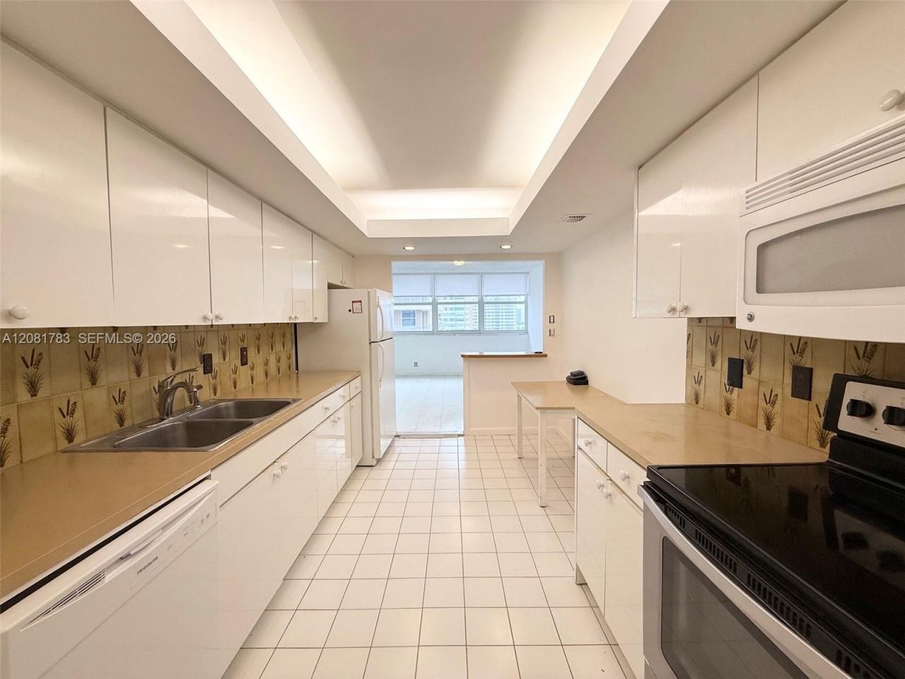 1904 S Ocean Dr, Unit 1206, Hallandale Beach, FL 33009 Photo