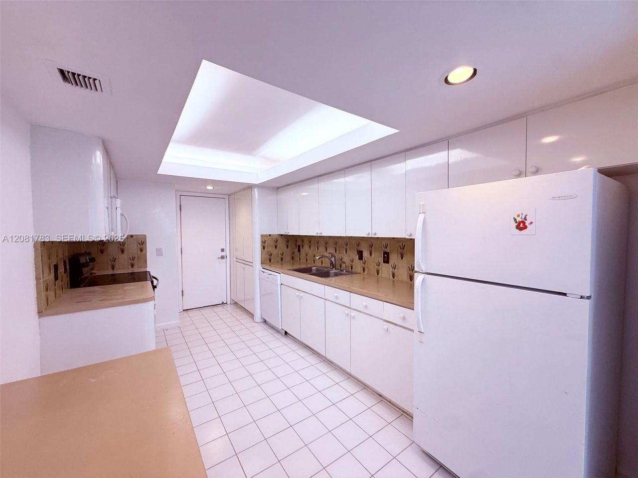 1904 S Ocean Dr, Unit 1206, Hallandale Beach, FL 33009 Photo
