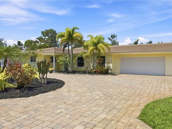 64 Pebble Beach BLVD , NAPLES, FL 34113