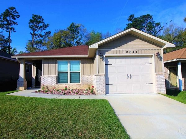 10641 Senegal Dr, Pensacola, FL 32534