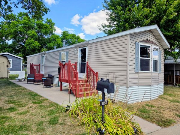 1150 Cessna Drive E, New Brighton, MN 55112