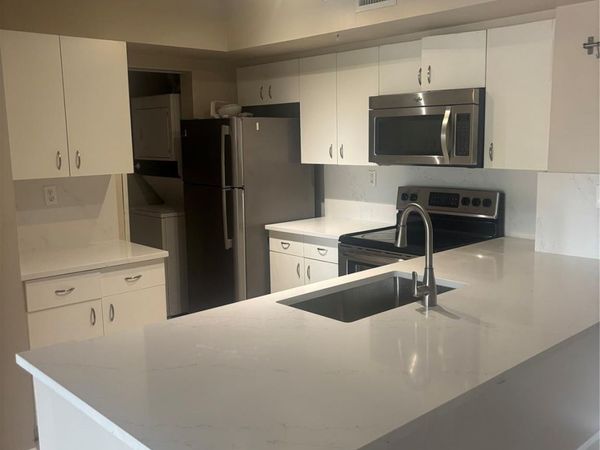 2640 S UNIVERSITY Drive, Unit 305, Davie, FL 33328