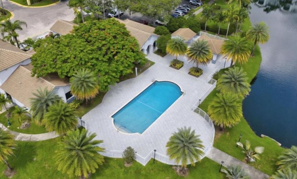 2640 S University Drive, Unit 305, Davie, FL 33328 Photo