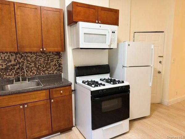38-38 29th Street , Long Island City, NY 11101