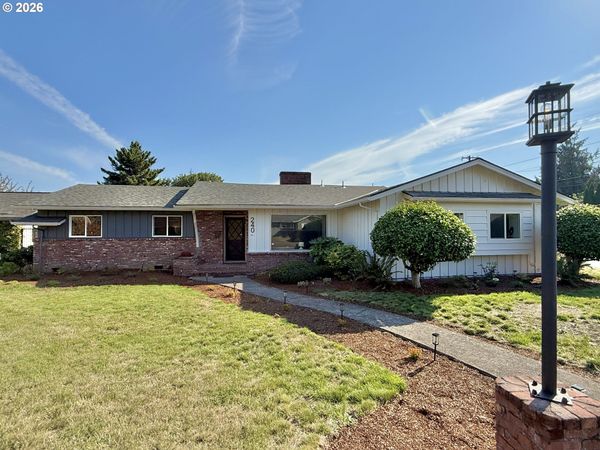 240 NW BAKER CREEK RD, McMinnville, OR 97128