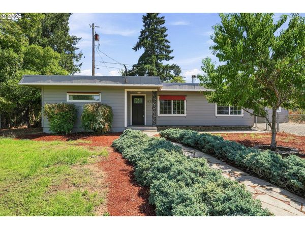 425 W ELM ST, Roseburg, OR 97471