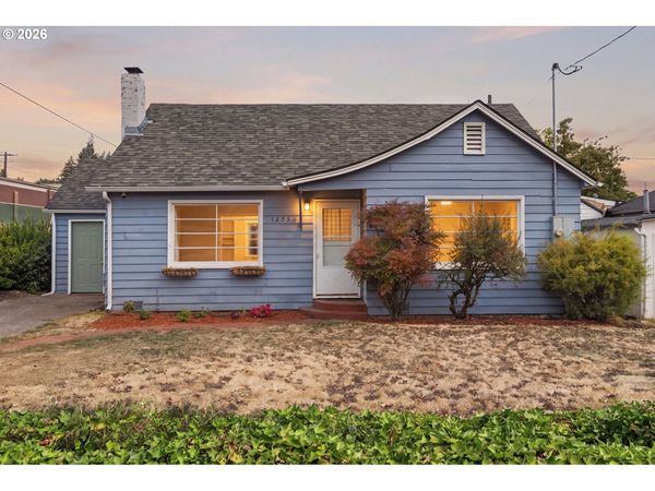 1235 VISTA SE AVE, Salem, OR 97302