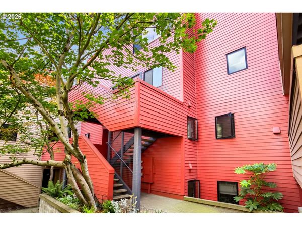 840 NW NAITO PKWY, Unit H10, Portland, OR 97209