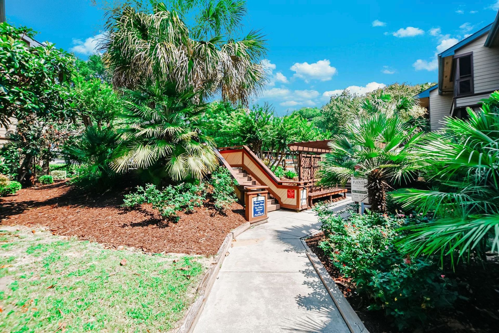223 Maison Dr. Photo 33