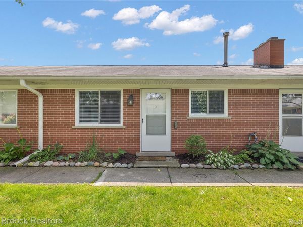 3875 Devon Road , Unit 10A, Royal Oak, Mi 48073