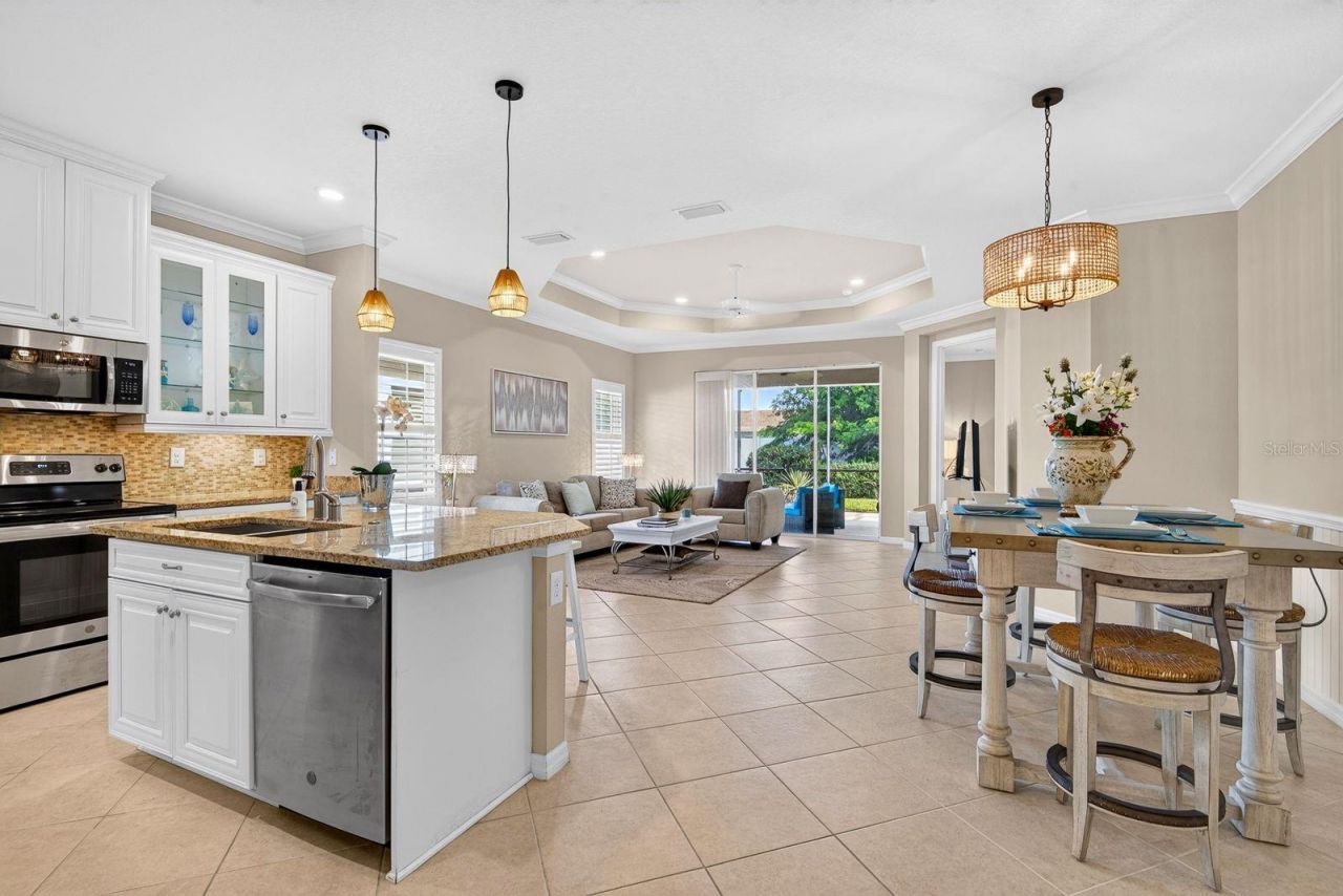 7108 Playa Bella Drive, Bradenton, FL 34209 Photo
