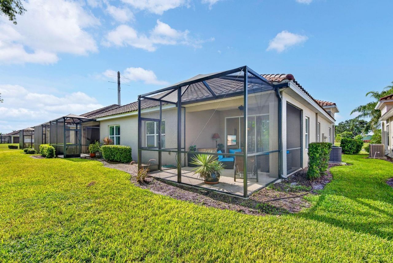 7108 Playa Bella Drive, Bradenton, FL 34209 Photo