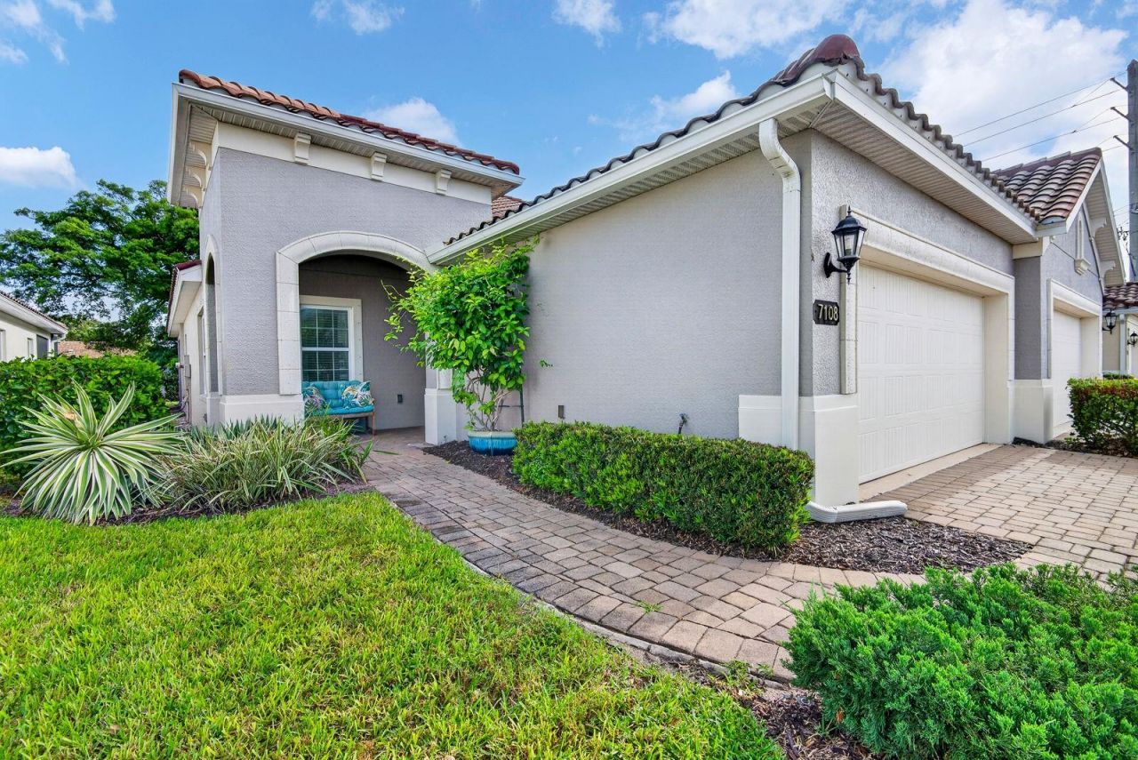 7108 Playa Bella Drive, Bradenton, FL 34209 Photo