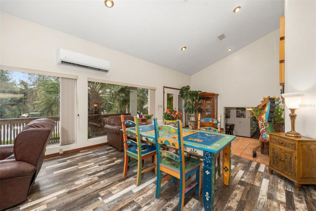 2033 SE Highway 317 , Old Town, FL 32680 Photo