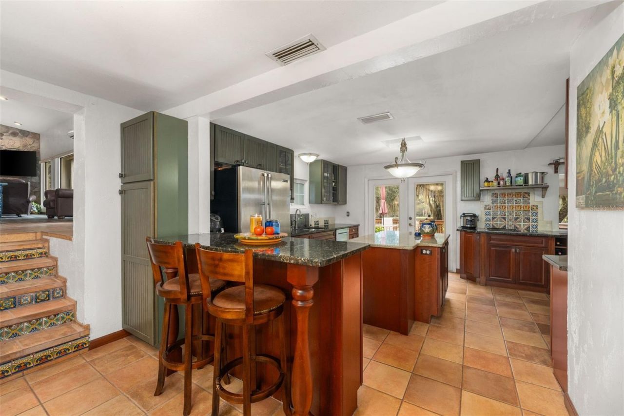 2033 SE Highway 317 , Old Town, FL 32680 Photo