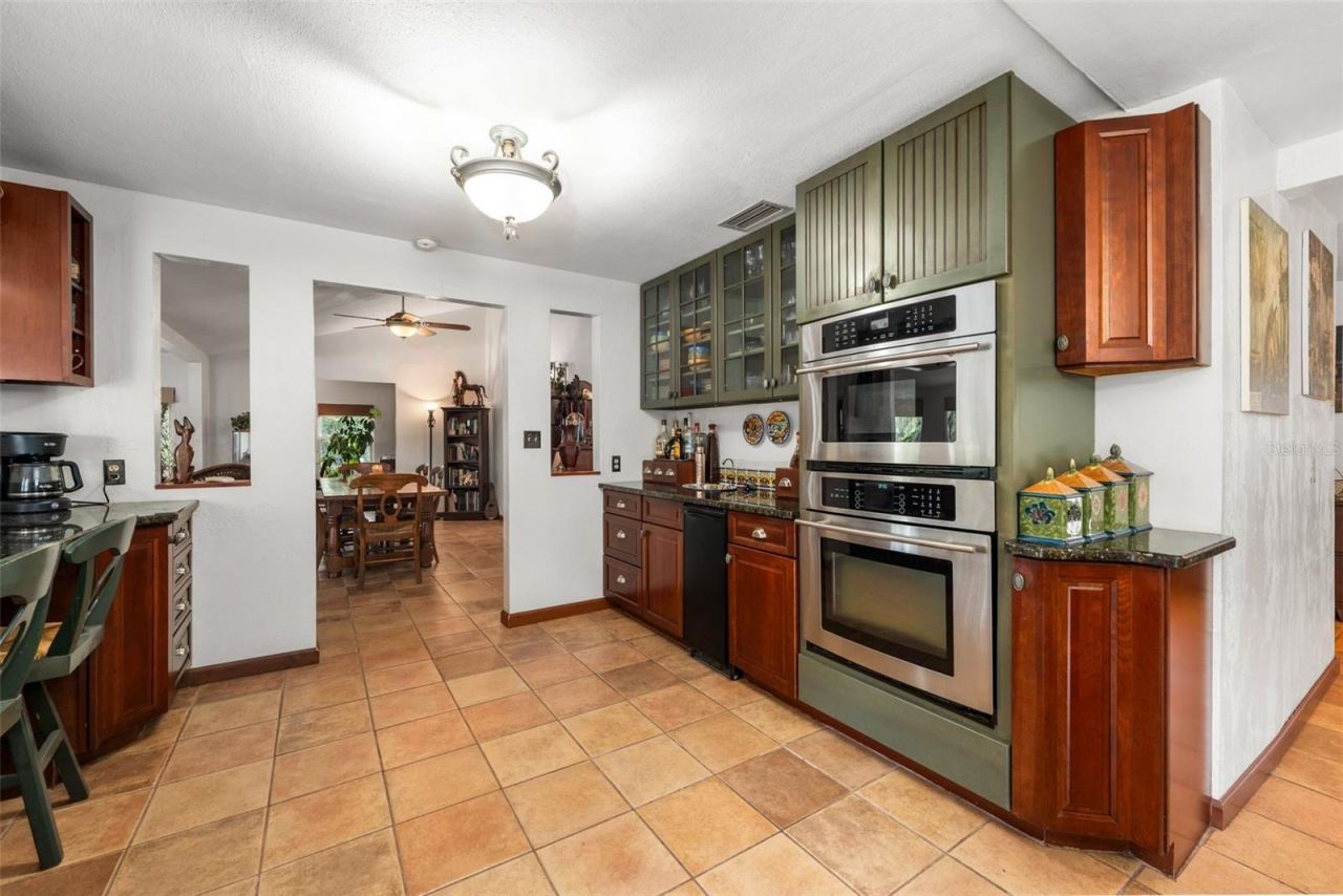 2033 SE Highway 317 , Old Town, FL 32680 Photo