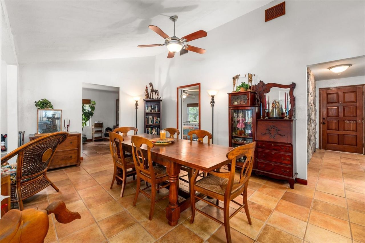 2033 SE Highway 317 , Old Town, FL 32680 Photo