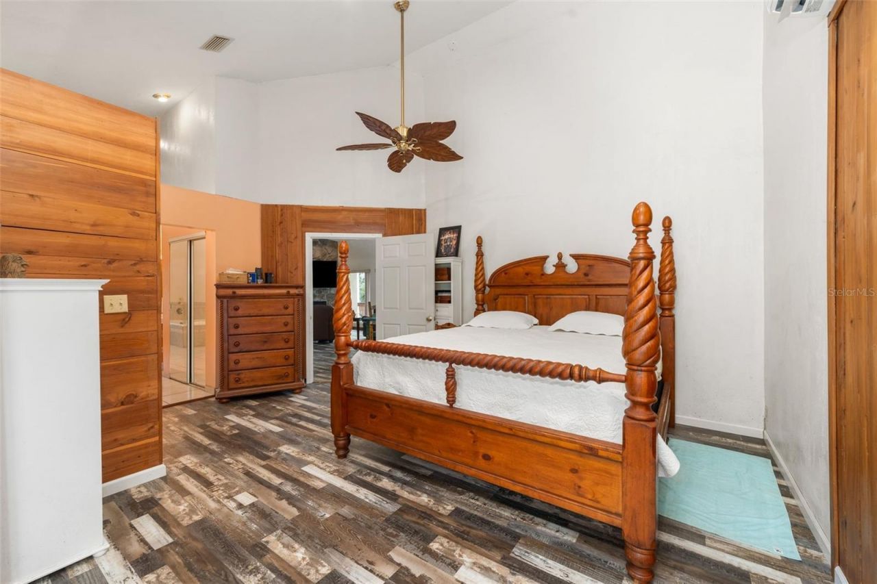 2033 SE Highway 317 , Old Town, FL 32680 Photo