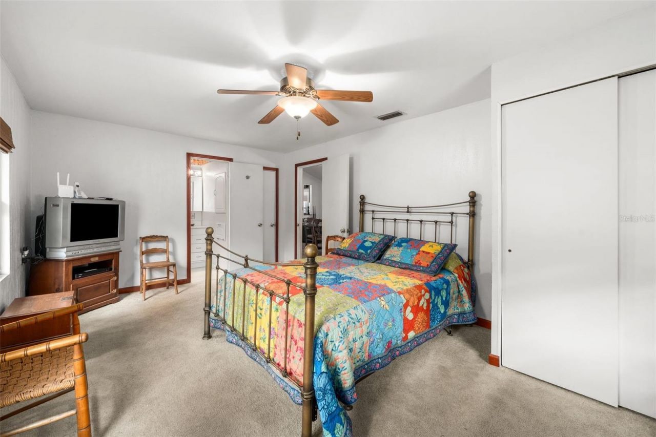 2033 SE Highway 317 , Old Town, FL 32680 Photo