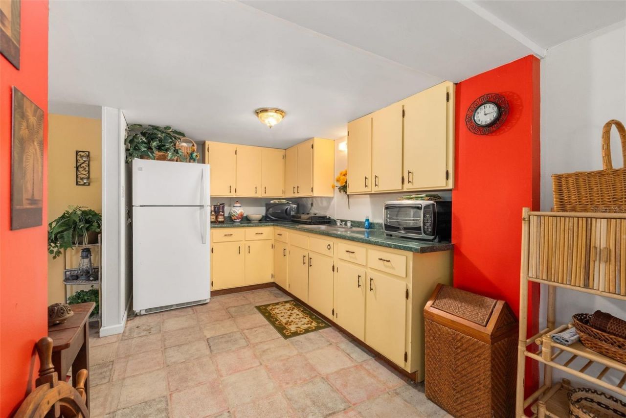 2033 SE Highway 317 , Old Town, FL 32680 Photo
