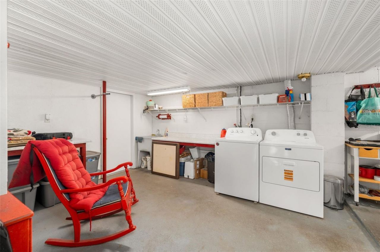 2033 SE Highway 317 , Old Town, FL 32680 Photo