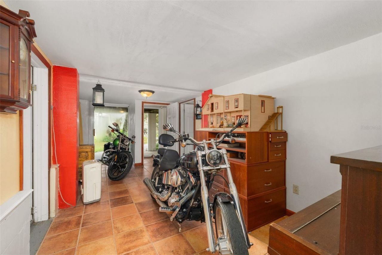 2033 SE Highway 317 , Old Town, FL 32680 Photo