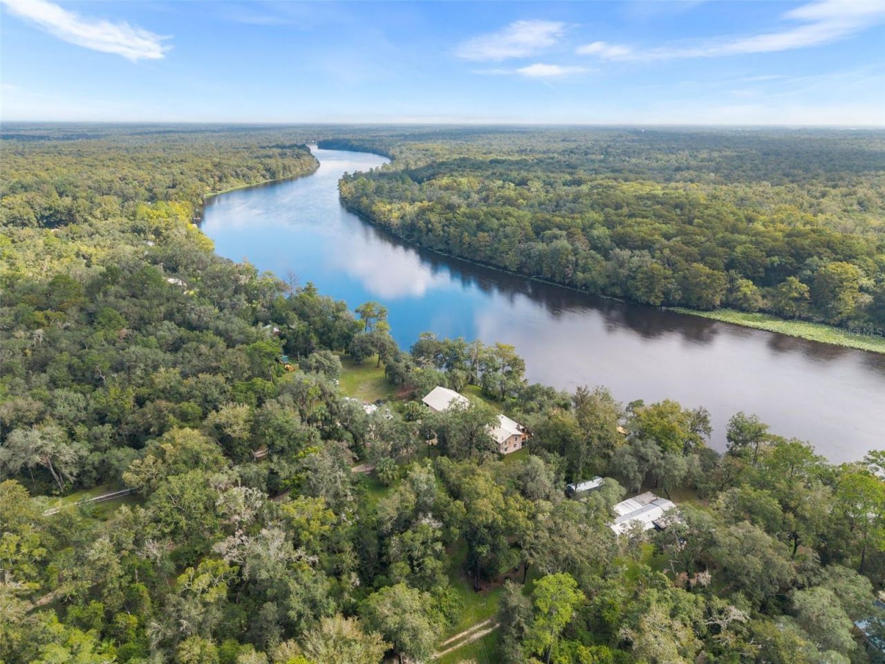 2033 SE Highway 317 , Old Town, FL 32680 Photo