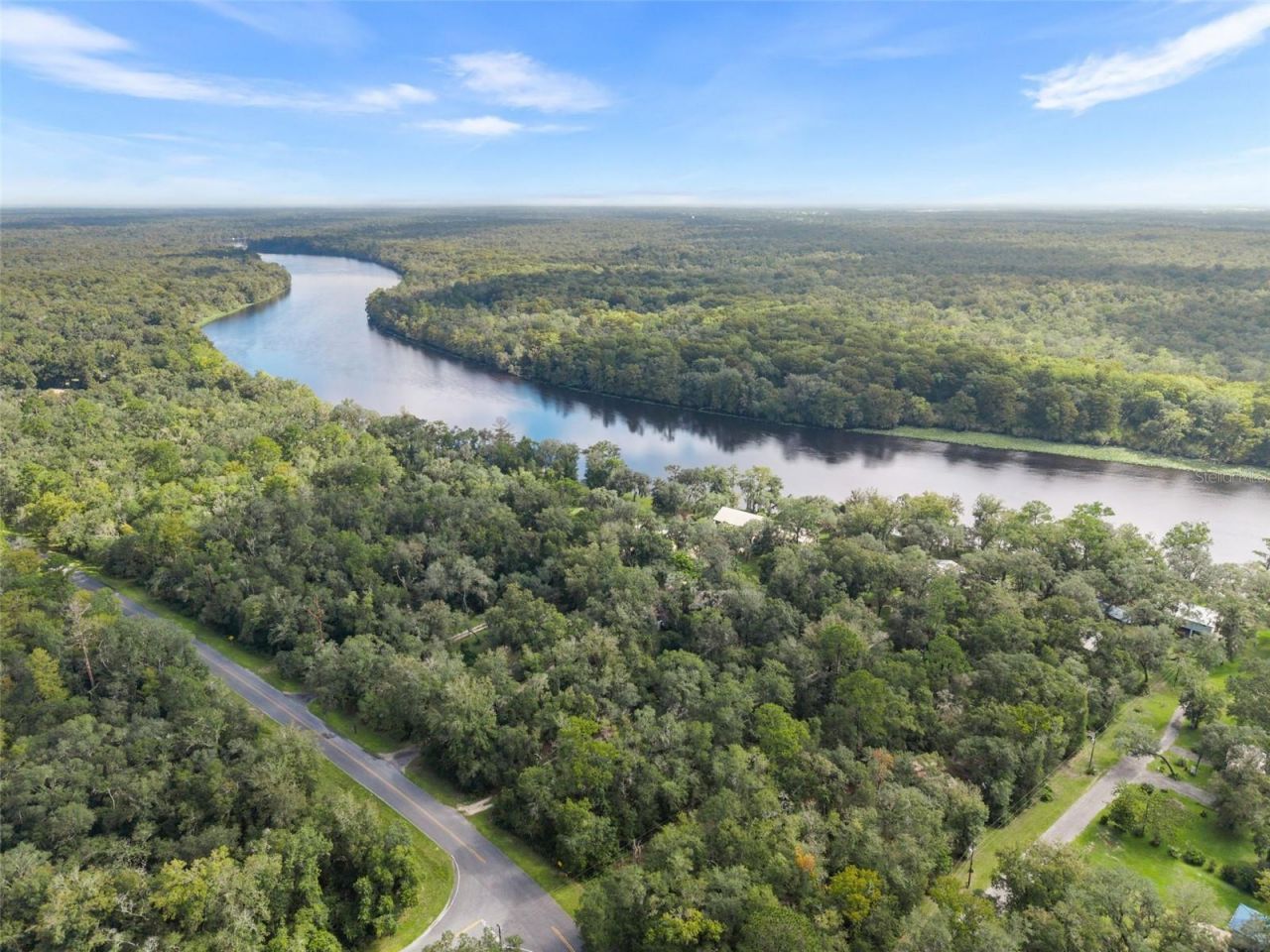 2033 SE Highway 317 , Old Town, FL 32680 Photo