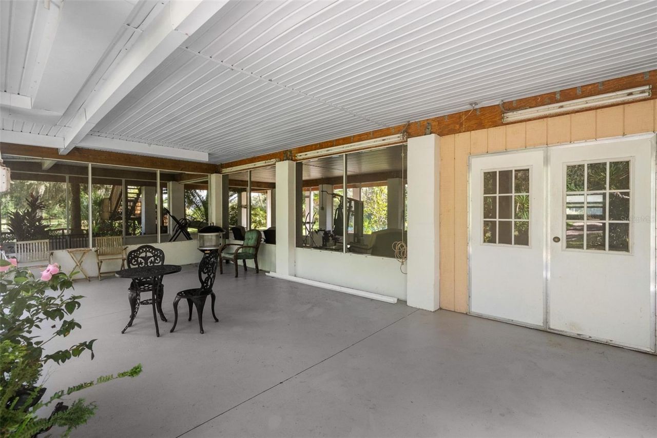 2033 SE Highway 317 , Old Town, FL 32680 Photo