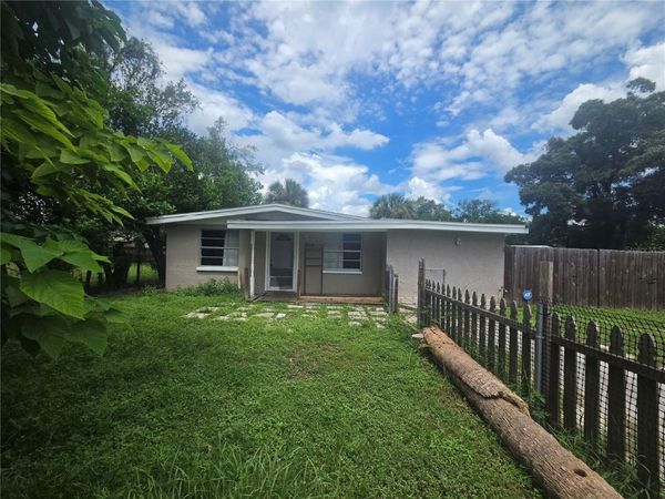 916 E 123RD AVENUE , TAMPA, FL 33612
