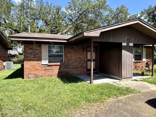 1711 Kentucky Avenue , Lynn Haven, FL 32444