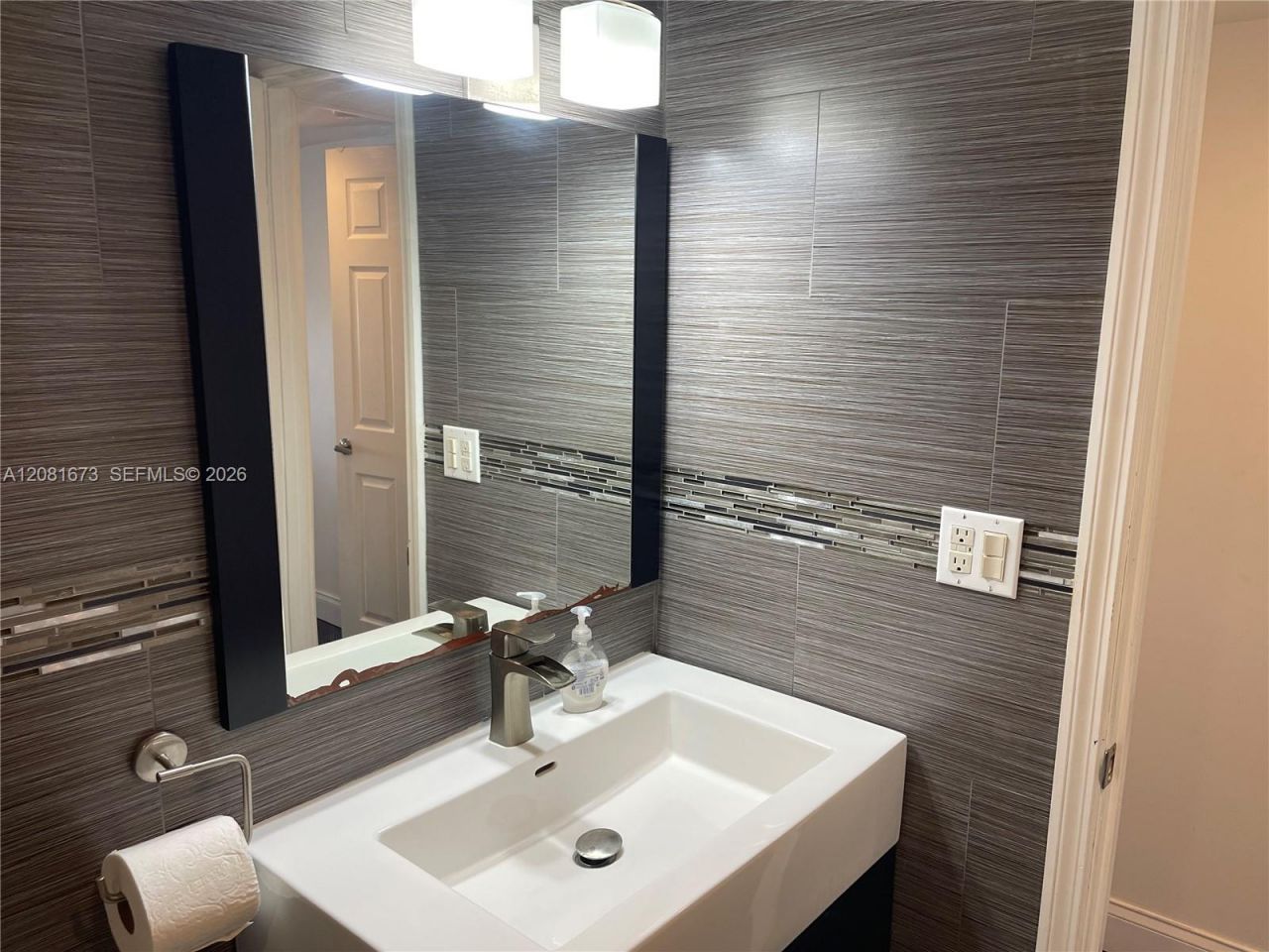 18151 NE 31st Ct , Unit 1201, Aventura, FL 33160 Photo